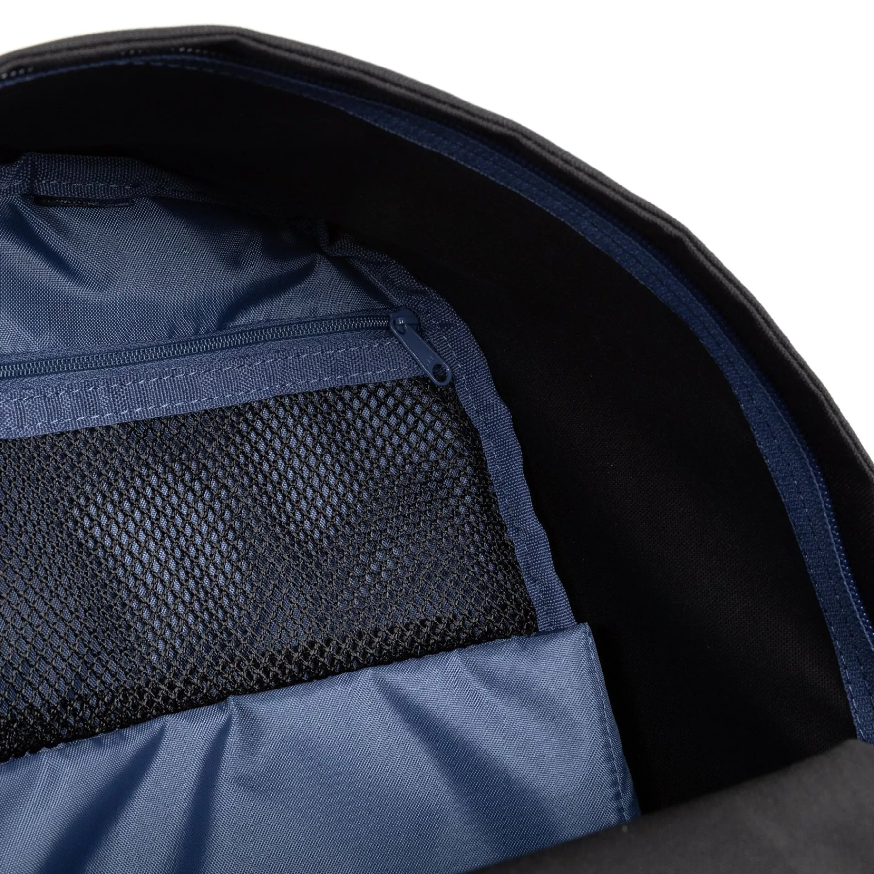 OUT OF OFFICE-Eastpak Sale