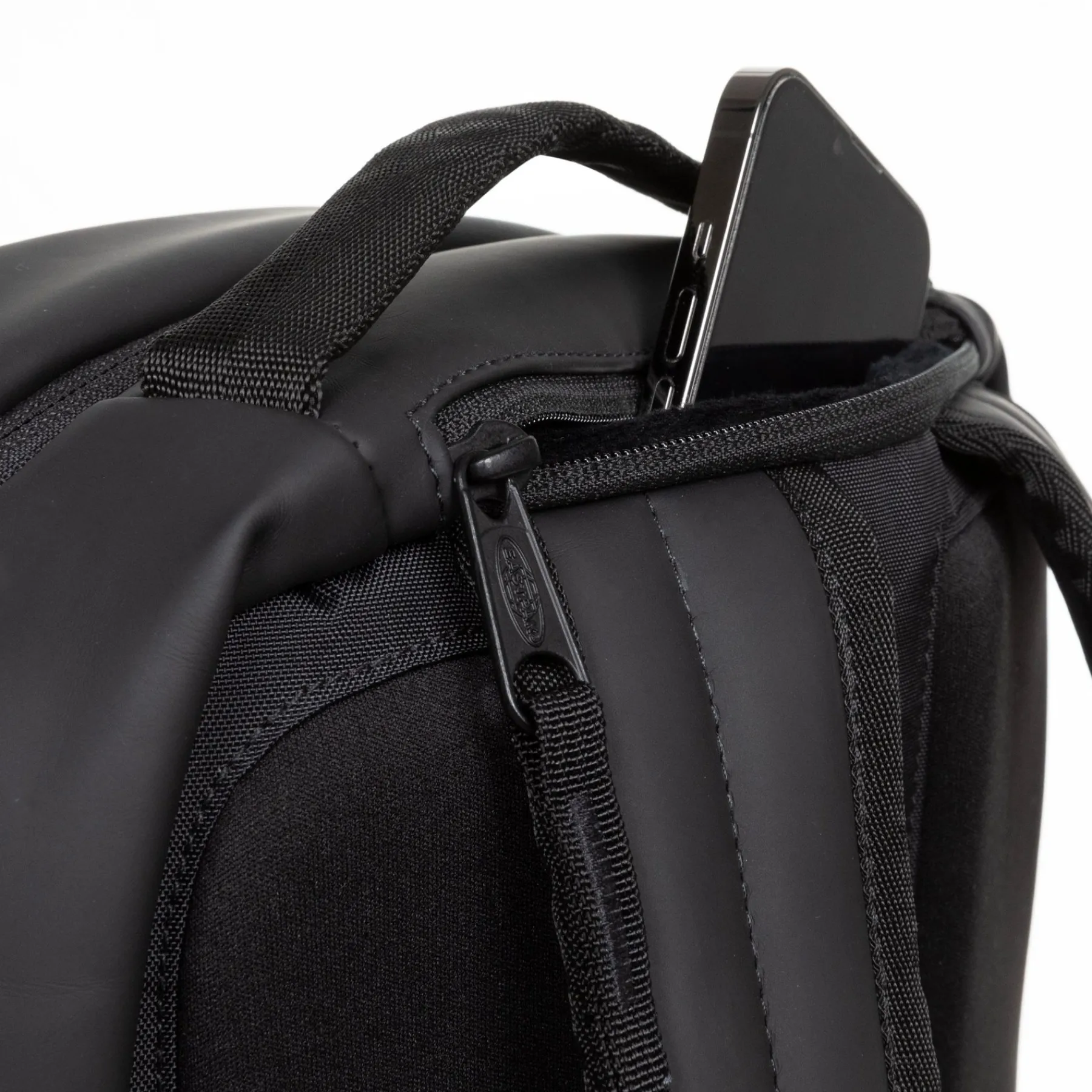 TECUM F-Eastpak Hot